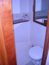 38' Young Brothers Yacht head